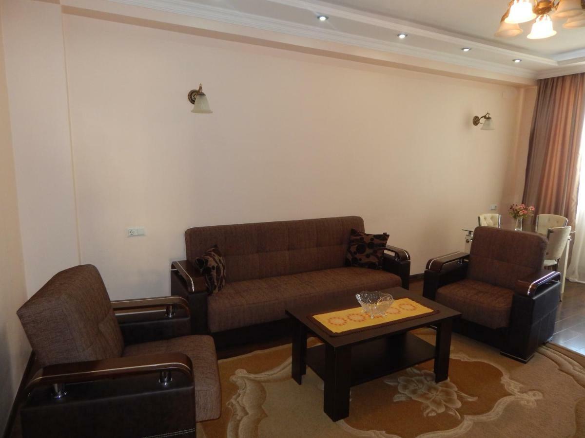 Apartment First Line From Sea Batumi Exterior foto