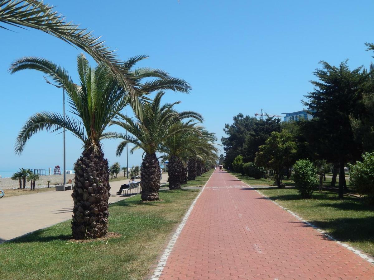 Apartment First Line From Sea Batumi Exterior foto